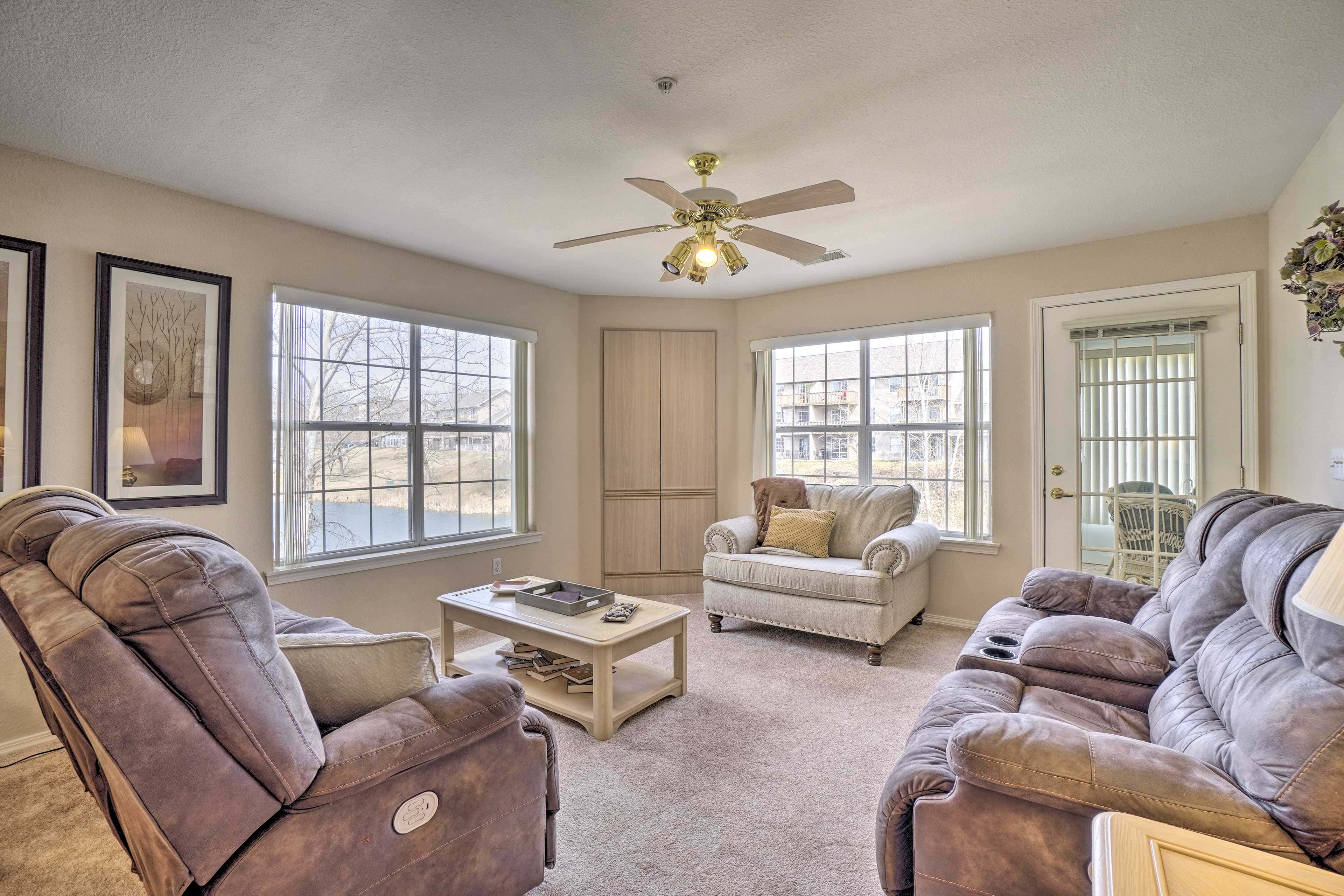 Branson Condo w/ Sunroom Near Downtown!