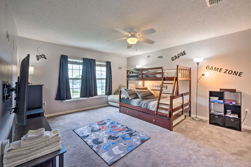 Game Room, Fenced Yard! Extended Base Near WDW