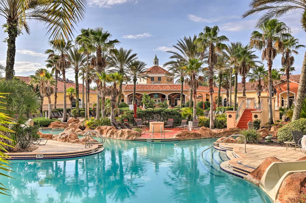 9 Mi to Disney: Sunny Resort Townhome w/ Patio!