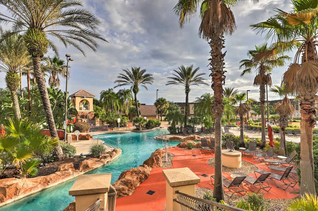 9 Mi to Disney: Sunny Resort Townhome w/ Patio!
