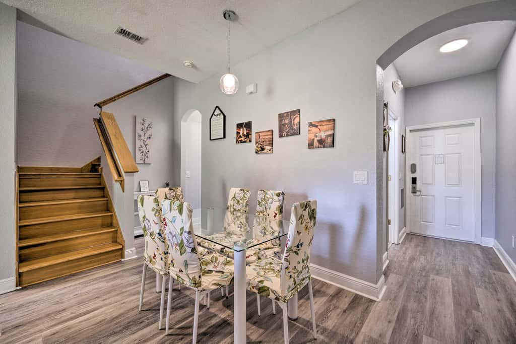 9 Mi to Disney: Sunny Resort Townhome w/ Patio!