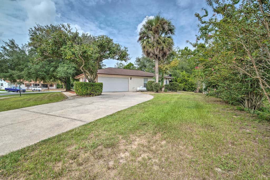 Family-Friendly Ocala Retreat: 18 Mi to Dtwn!