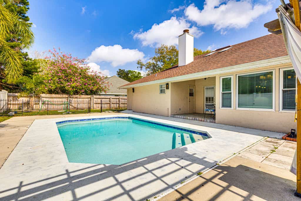 5 Mi to Lake Eola Park: Orlando Home w/ Pool!