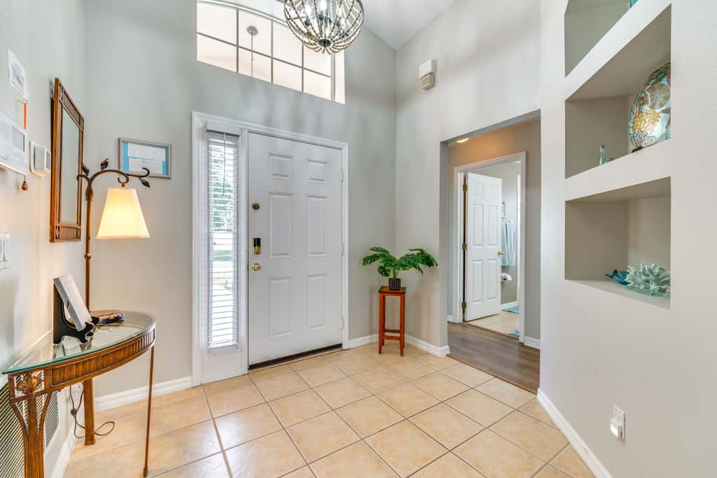 10 Mi to Disney: Home w/ Spa & Heated Pool!