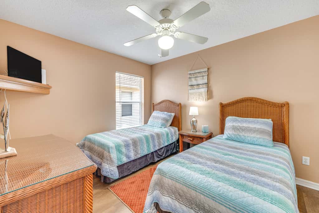 10 Mi to Disney: Home w/ Spa & Heated Pool!