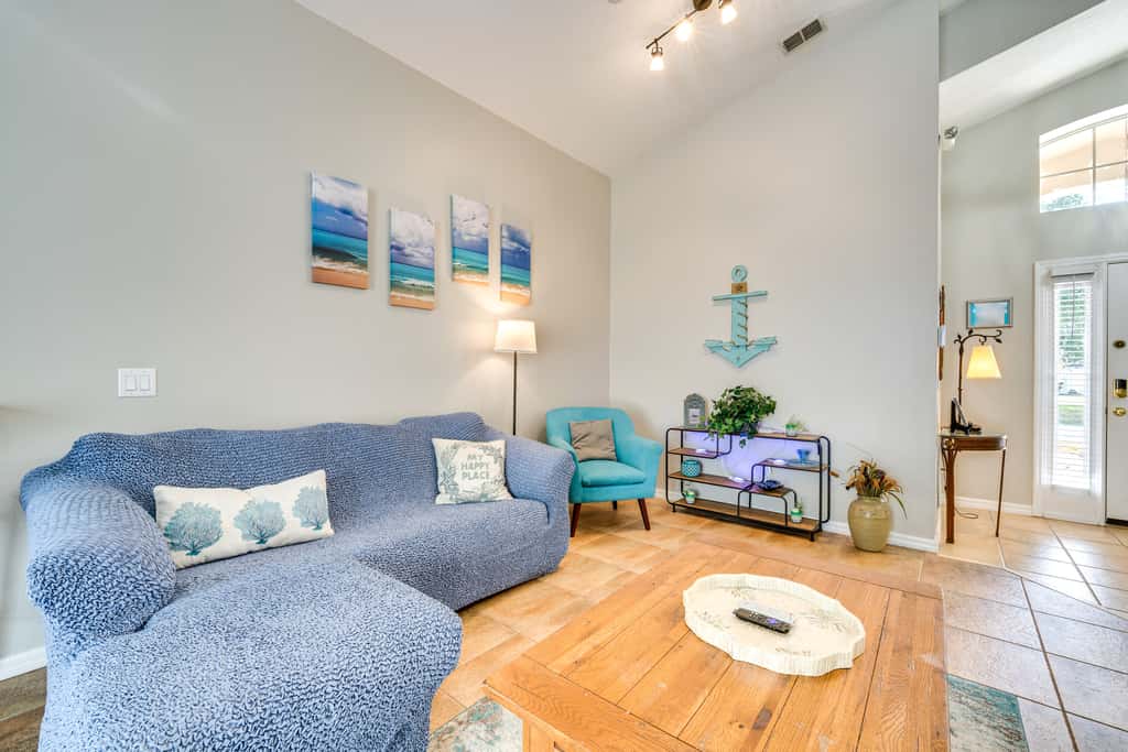 10 Mi to Disney: Home w/ Spa & Heated Pool!