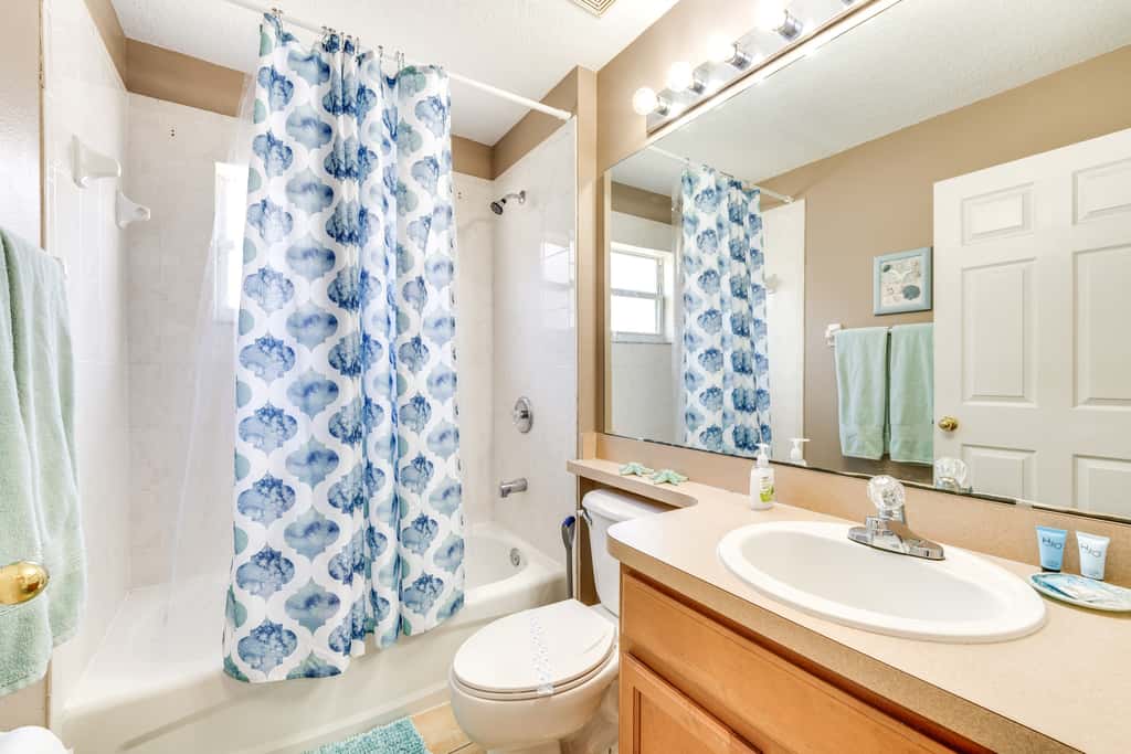 10 Mi to Disney: Home w/ Spa & Heated Pool!