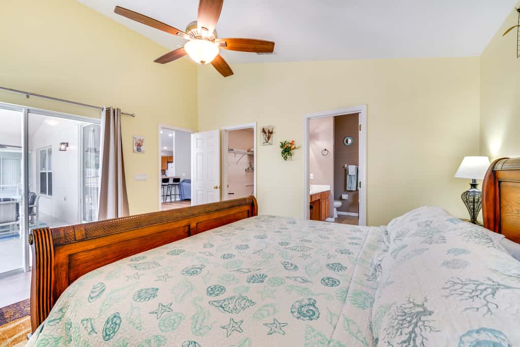 10 Mi to Disney: Home w/ Spa & Heated Pool!