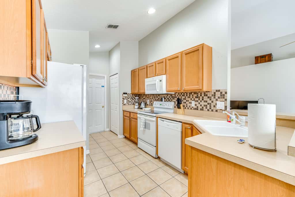 10 Mi to Disney: Home w/ Spa & Heated Pool!
