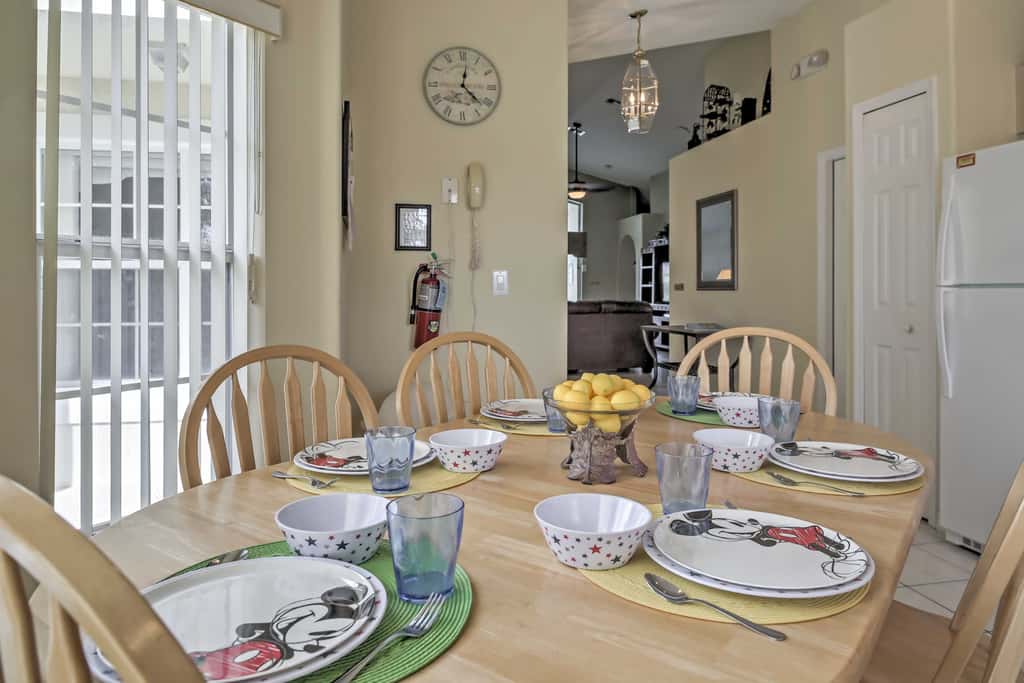 Beautiful Kissimmee Home - 5 Mi to Disney World!