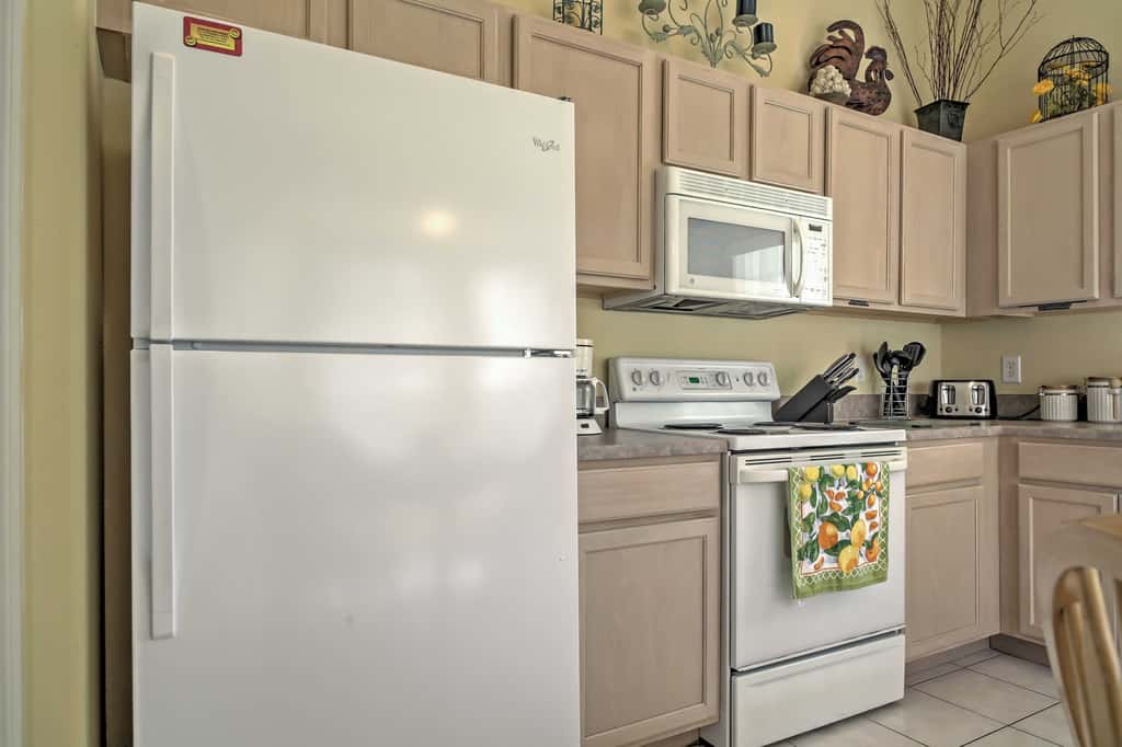 Beautiful Kissimmee Home - 5 Mi to Disney World!