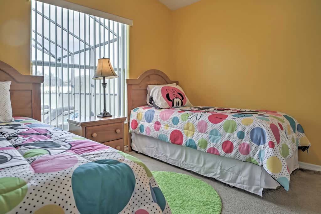 Beautiful Kissimmee Home - 5 Mi to Disney World!