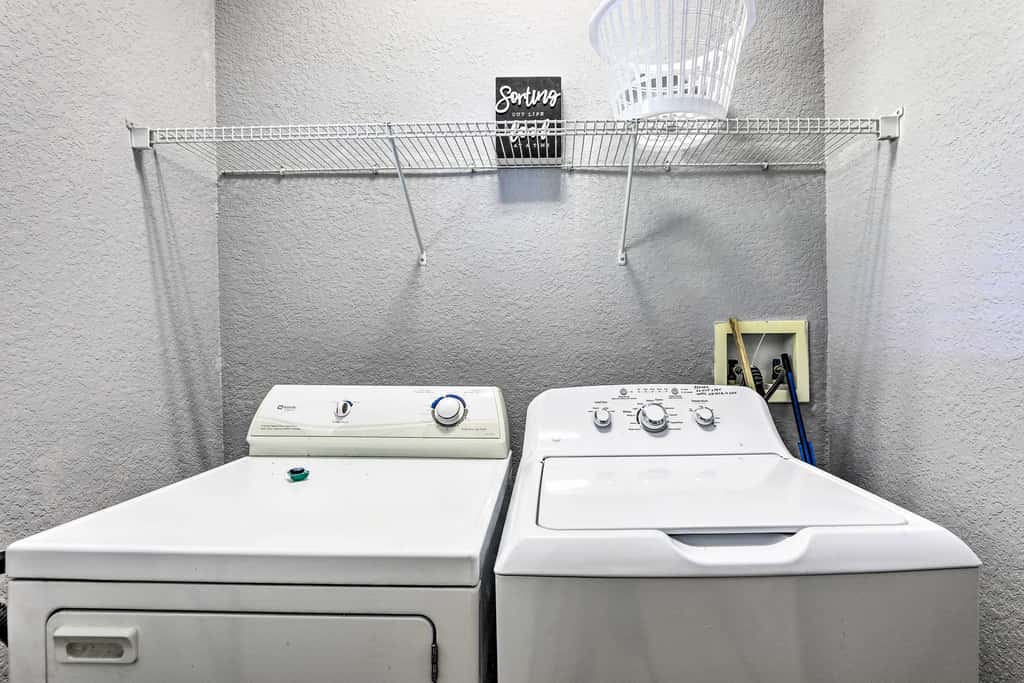 Bahama Bay Condo w/ Patios < 10 Mi to Disney!