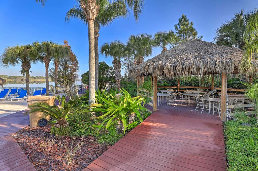 Bahama Bay Condo w/ Patios < 10 Mi to Disney!