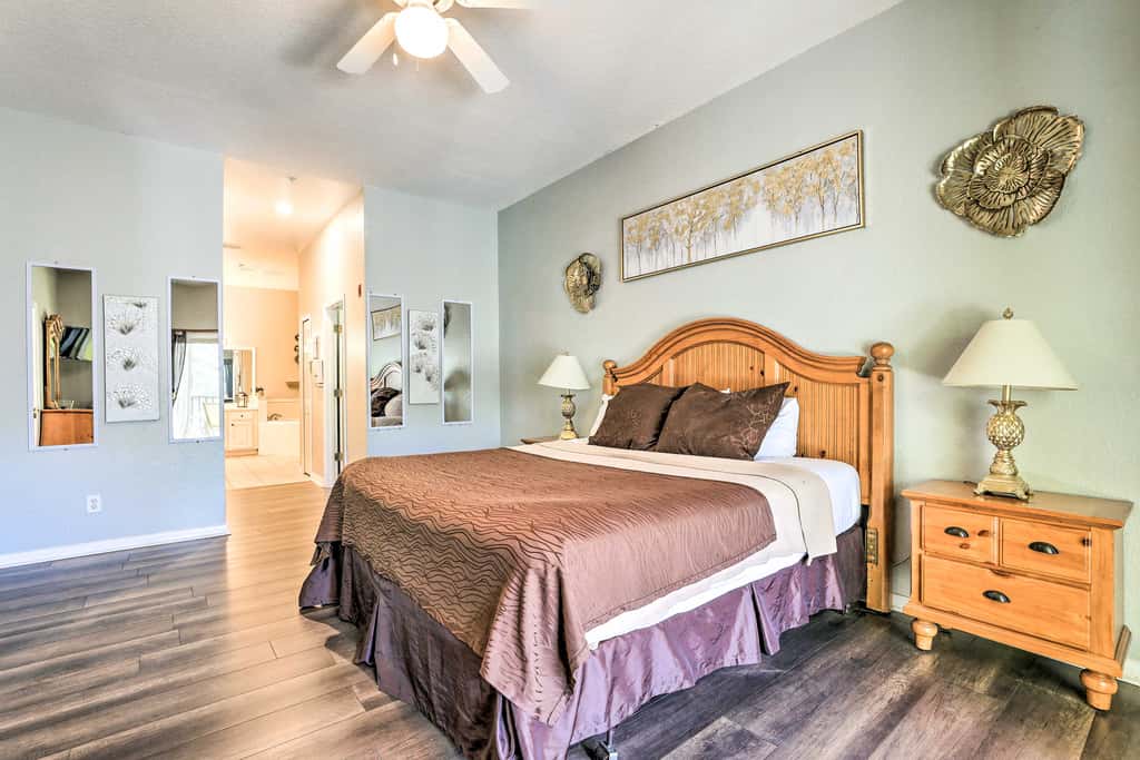 Bahama Bay Condo w/ Patios < 10 Mi to Disney!