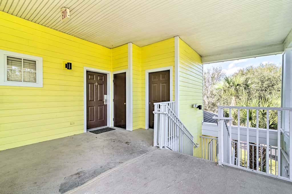 Bahama Bay Condo w/ Patios < 10 Mi to Disney!