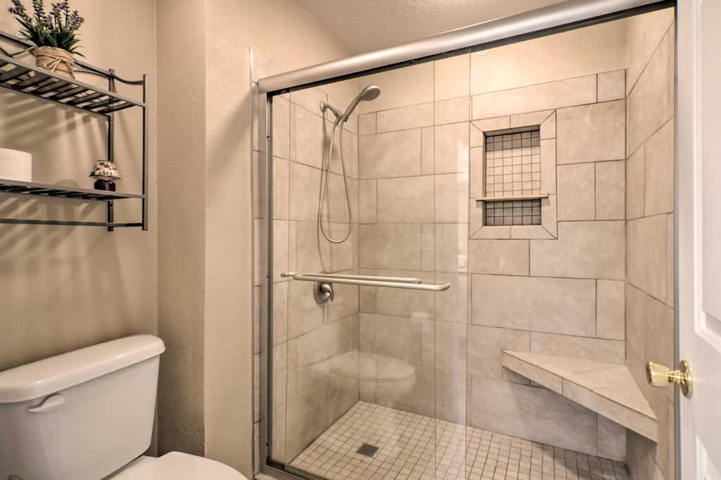 5 Mi to Holiday Shows! Resort Condo in Branson