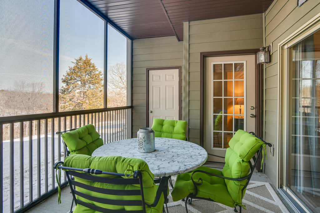Ground-Floor Condo w/ Hot Tub & Golf Course View