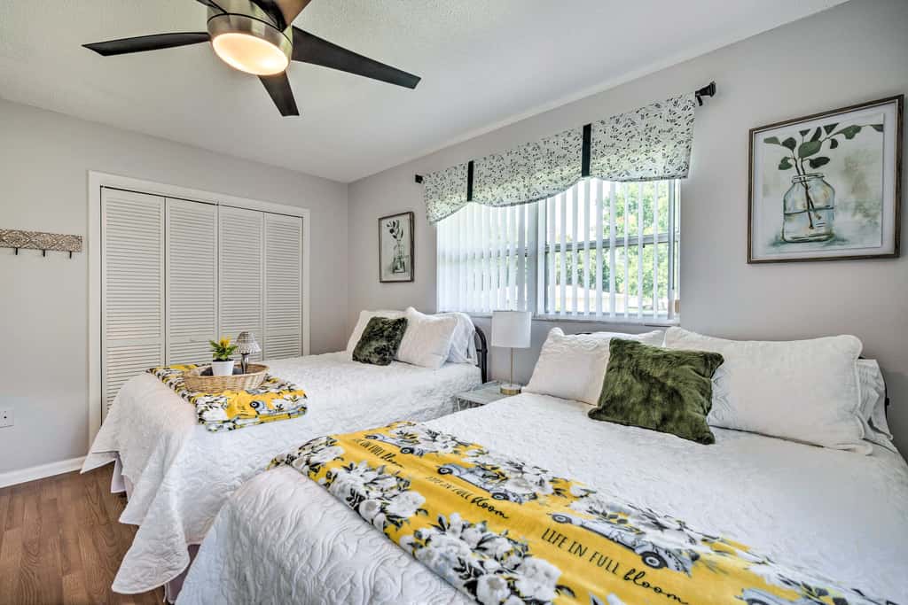Hot Tub + Game Room: Crystal River Retreat!