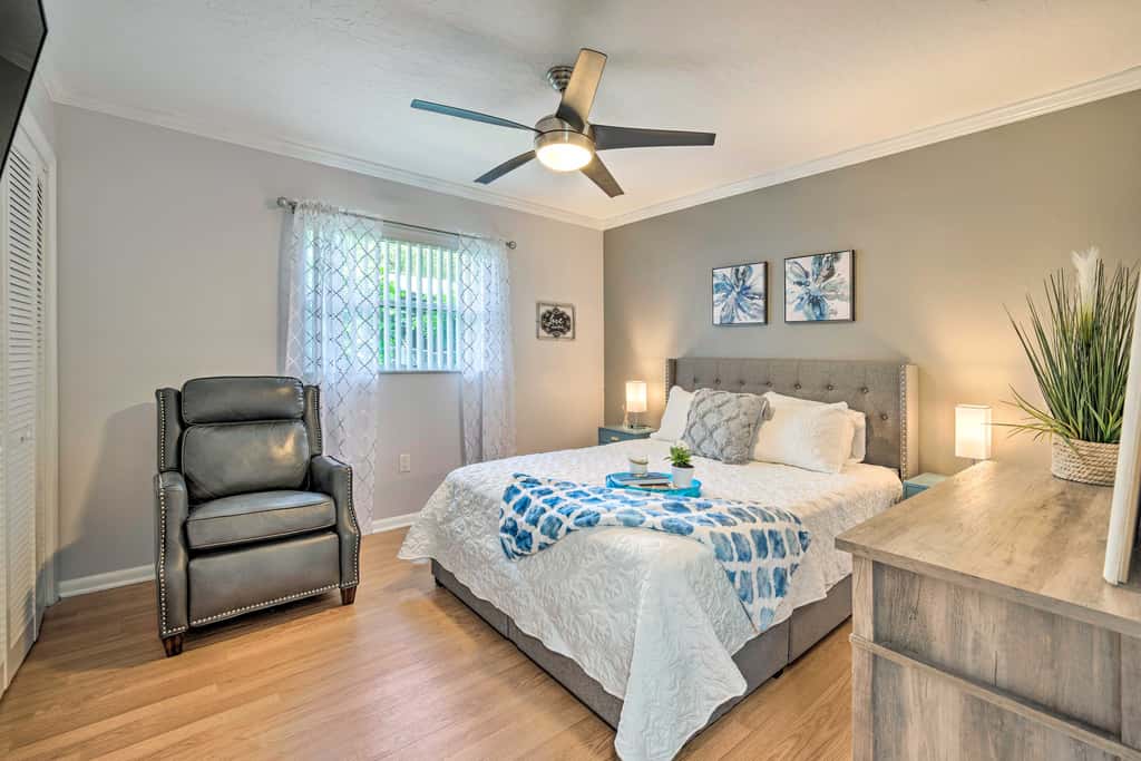 Hot Tub + Game Room: Crystal River Retreat!