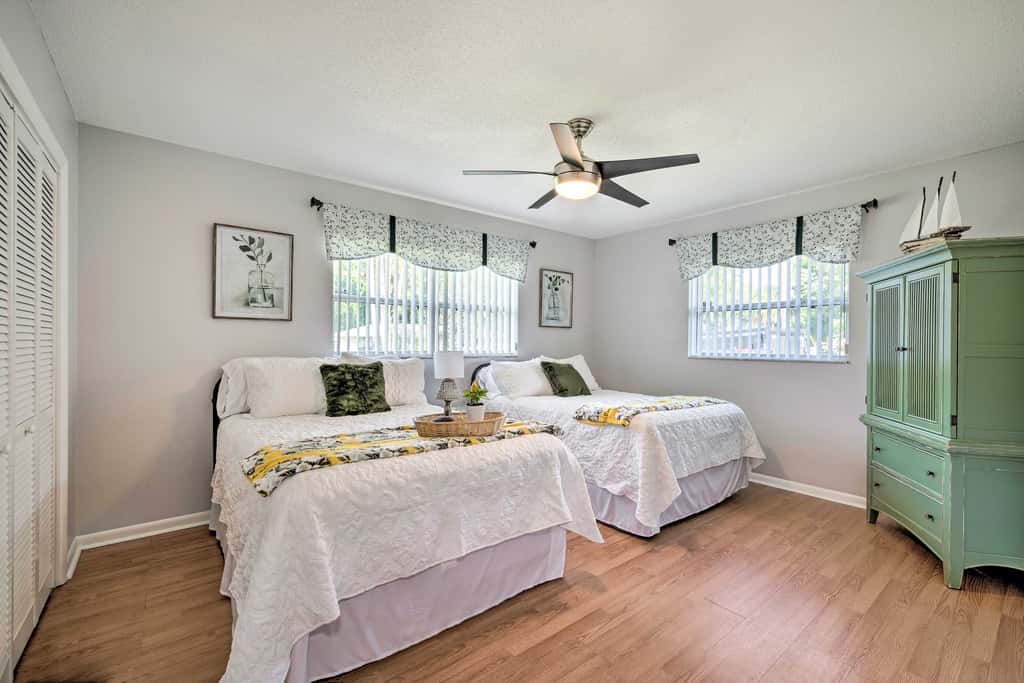 Hot Tub + Game Room: Crystal River Retreat!