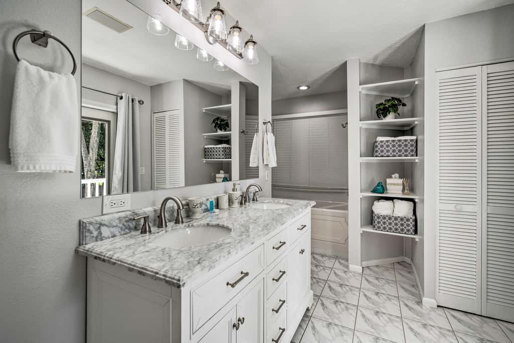 Hot Tub + Game Room: Crystal River Retreat!