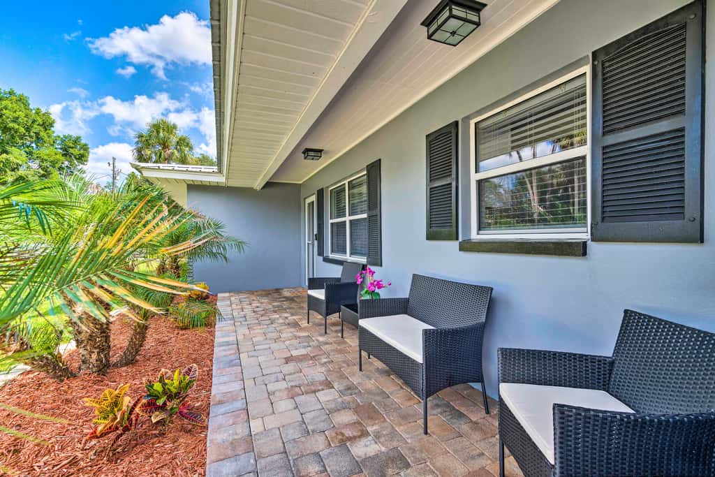 Hot Tub + Game Room: Crystal River Retreat!