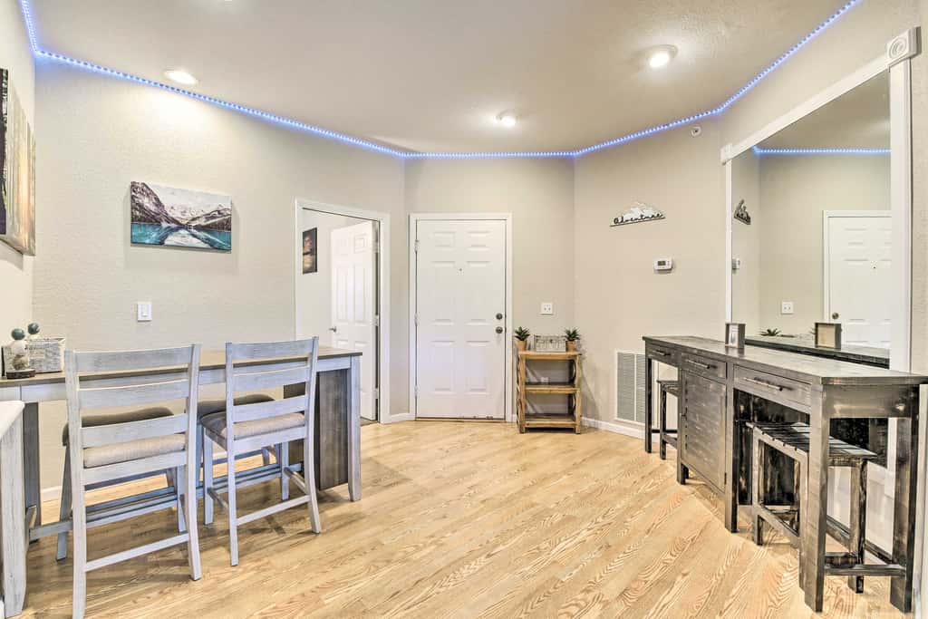 6 Mi to Branson Strip! Dog-Friendly Golf Condo
