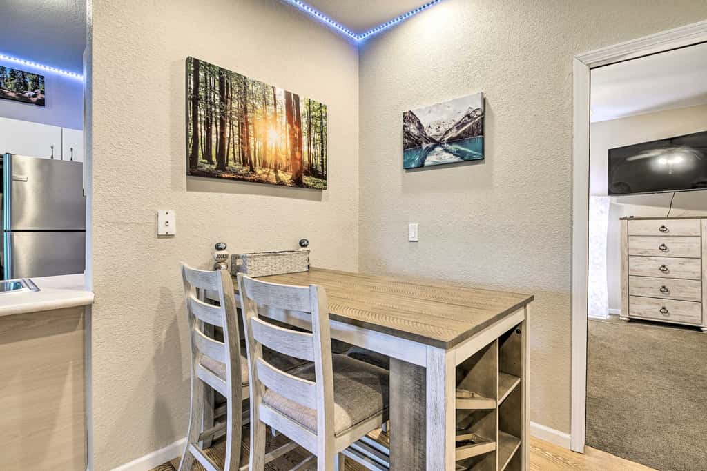 6 Mi to Branson Strip! Dog-Friendly Golf Condo
