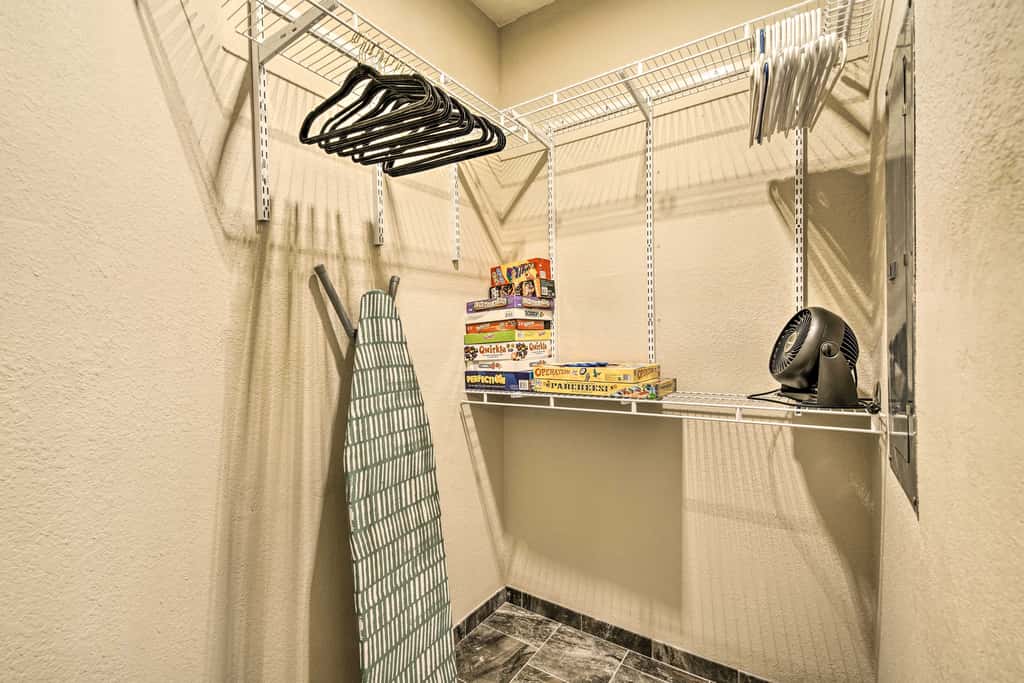 6 Mi to Branson Strip! Dog-Friendly Golf Condo