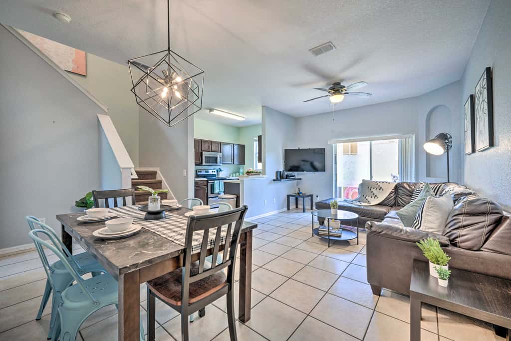 Chic Resort Townhome ~ 9 Mi to Disney Parks!