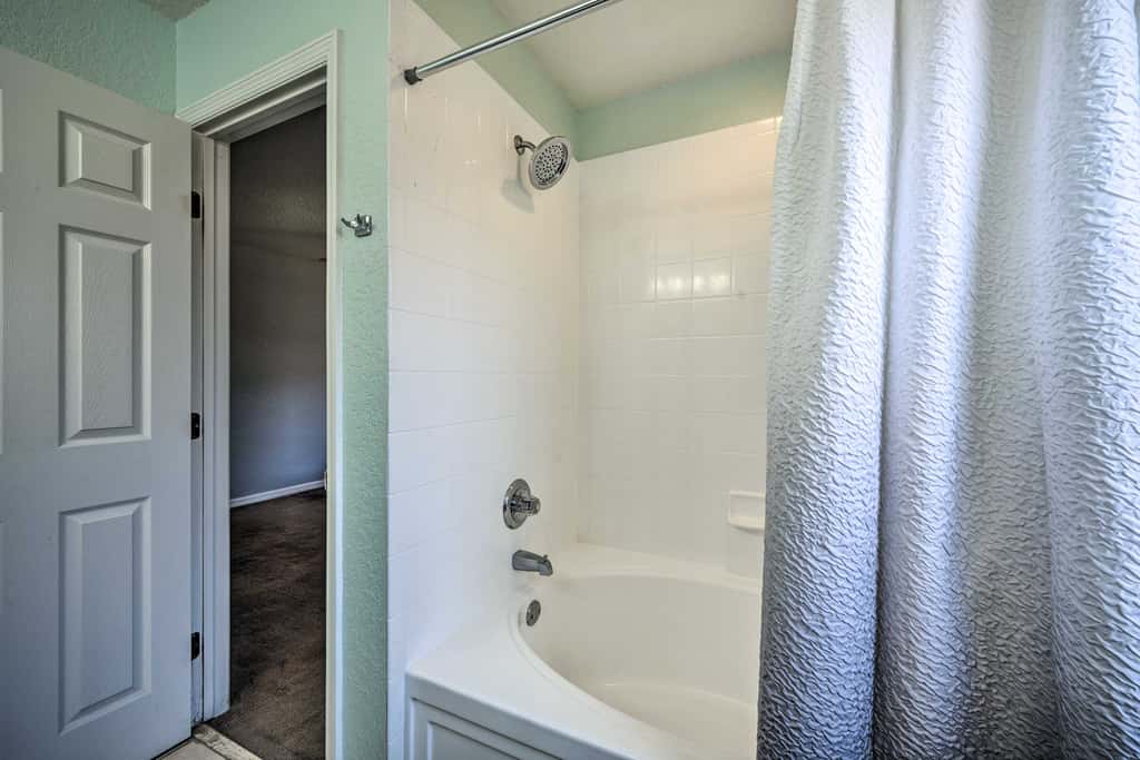 Chic Resort Townhome ~ 9 Mi to Disney Parks!