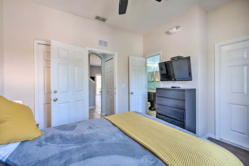 Chic Resort Townhome ~ 9 Mi to Disney Parks!
