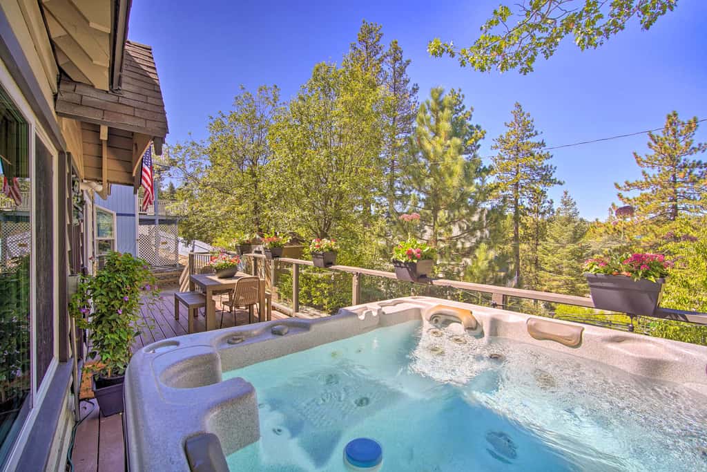 Chic Lake House w/ Furnished Deck & Hot Tub!