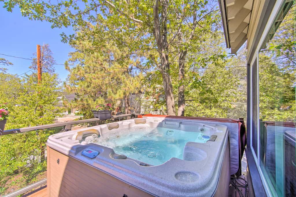 Chic Lake House w/ Furnished Deck & Hot Tub!