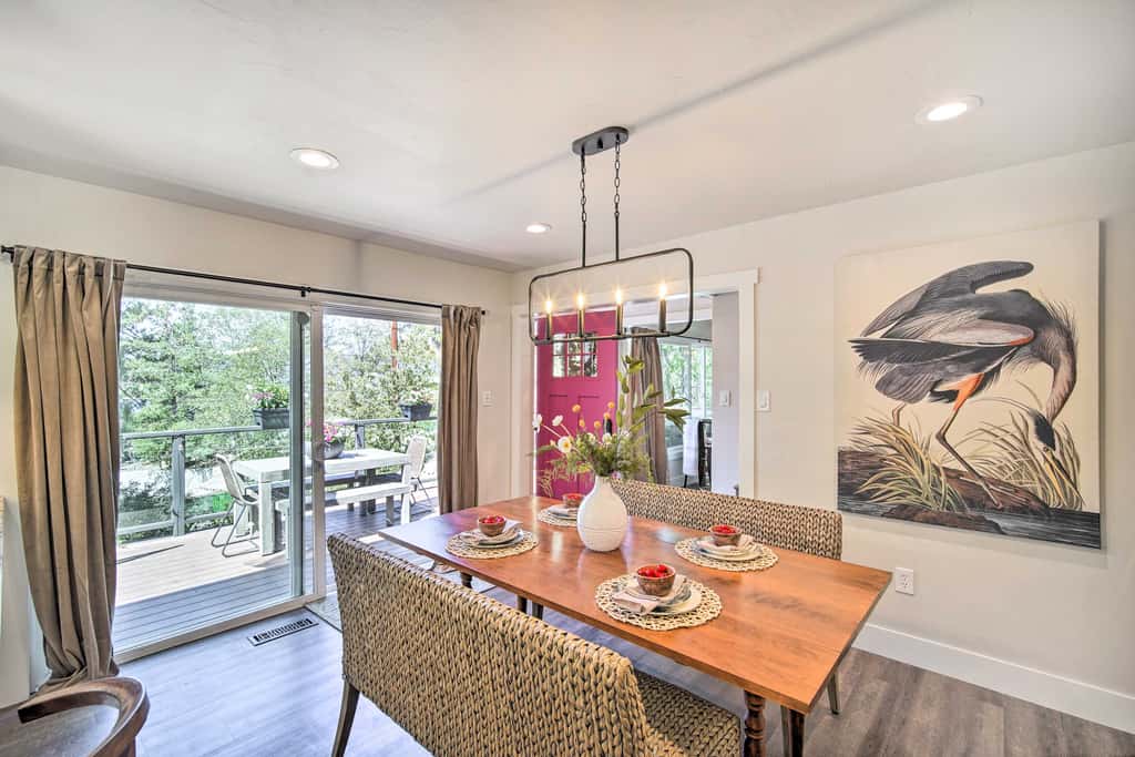 Chic Lake House w/ Furnished Deck & Hot Tub!