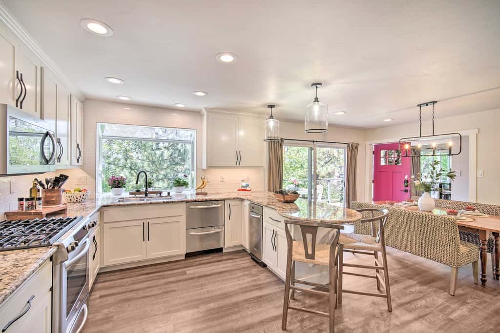 Chic Lake House w/ Furnished Deck & Hot Tub!