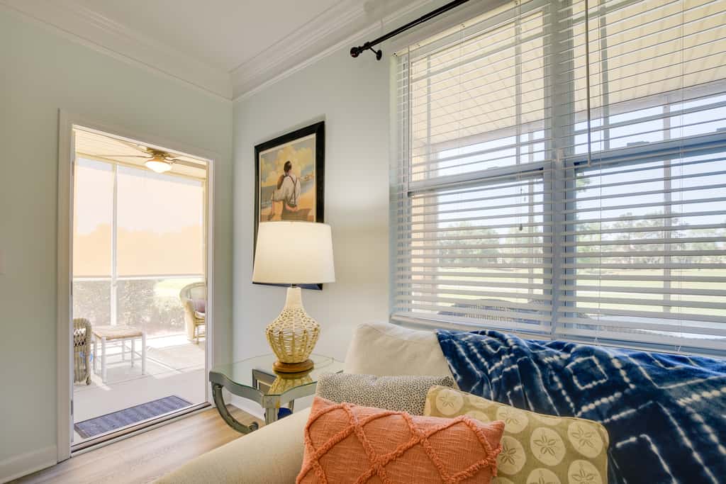 Calabash Condo w/ Patio + Golf Course Views!