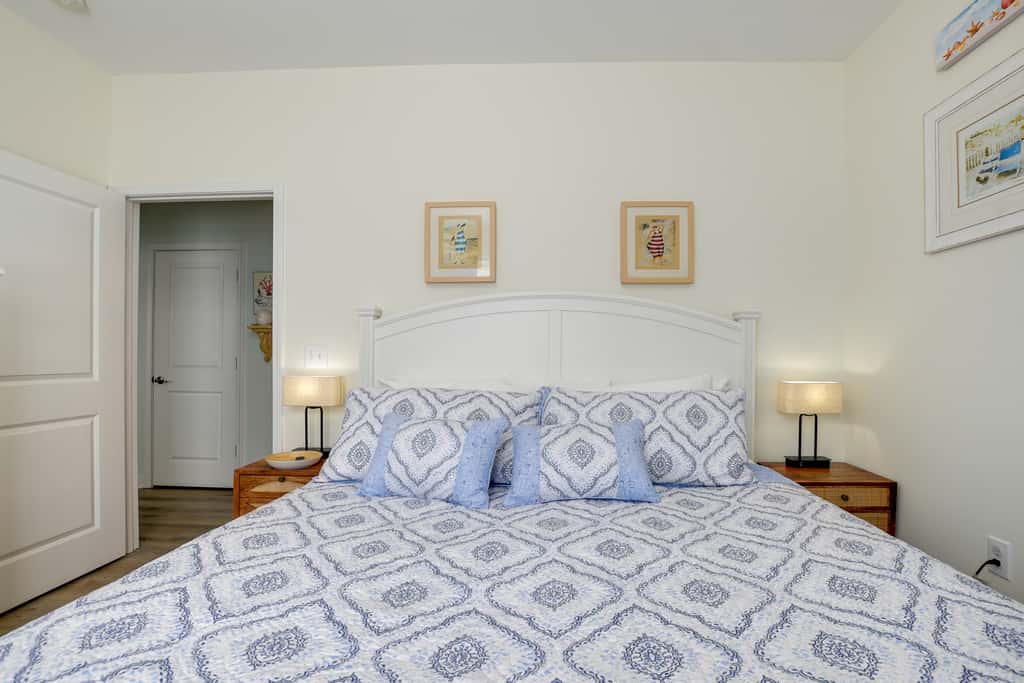 Calabash Condo w/ Patio + Golf Course Views!