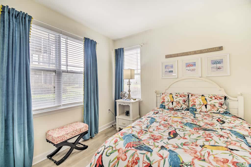 Calabash Condo w/ Patio + Golf Course Views!