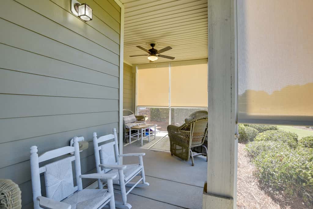Calabash Condo w/ Patio + Golf Course Views!