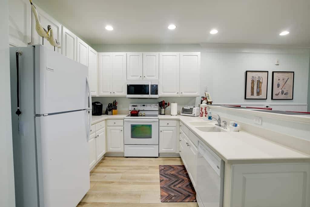 Calabash Condo w/ Patio + Golf Course Views!