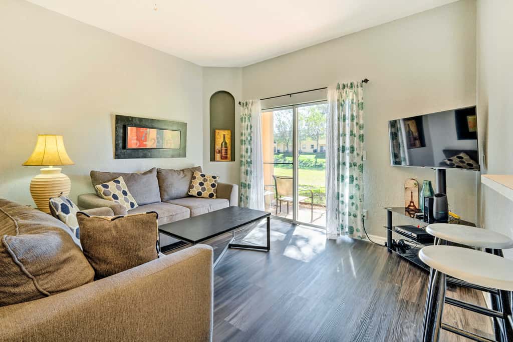9 Mi to Disney: Davenport Townhome w/ Resort Pool!