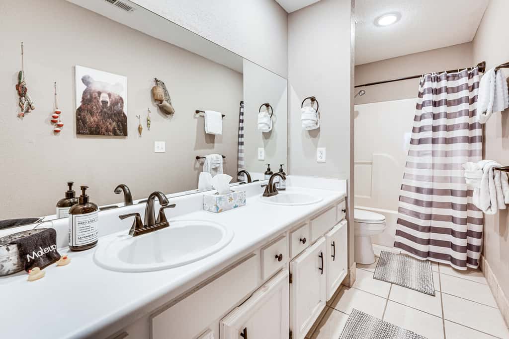 1 Mi to Silver Dollar City! Lake-View Family Haven