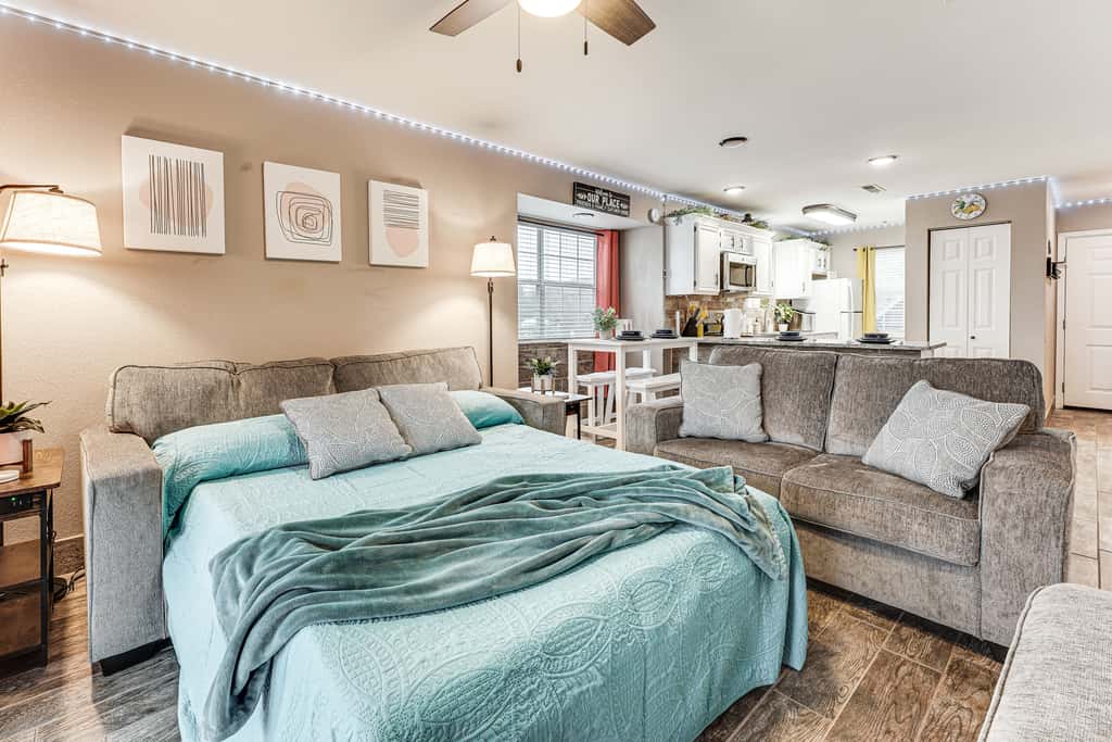 1 Mi to Silver Dollar City! Lake-View Family Haven