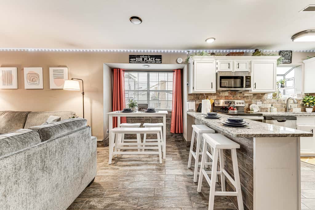 1 Mi to Silver Dollar City! Lake-View Family Haven