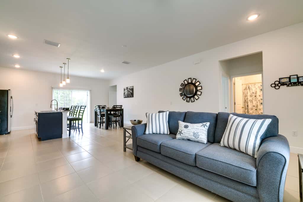 Bright, Pet-Friendly Home: 16 Mi to Downtown Ocala