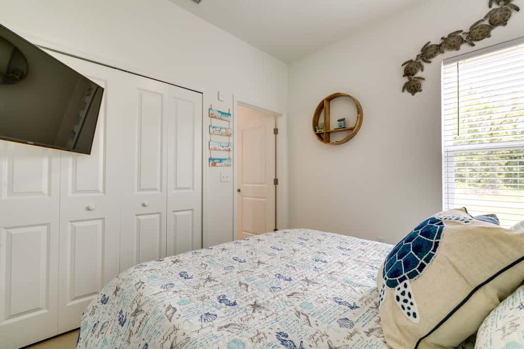 Bright, Pet-Friendly Home: 16 Mi to Downtown Ocala