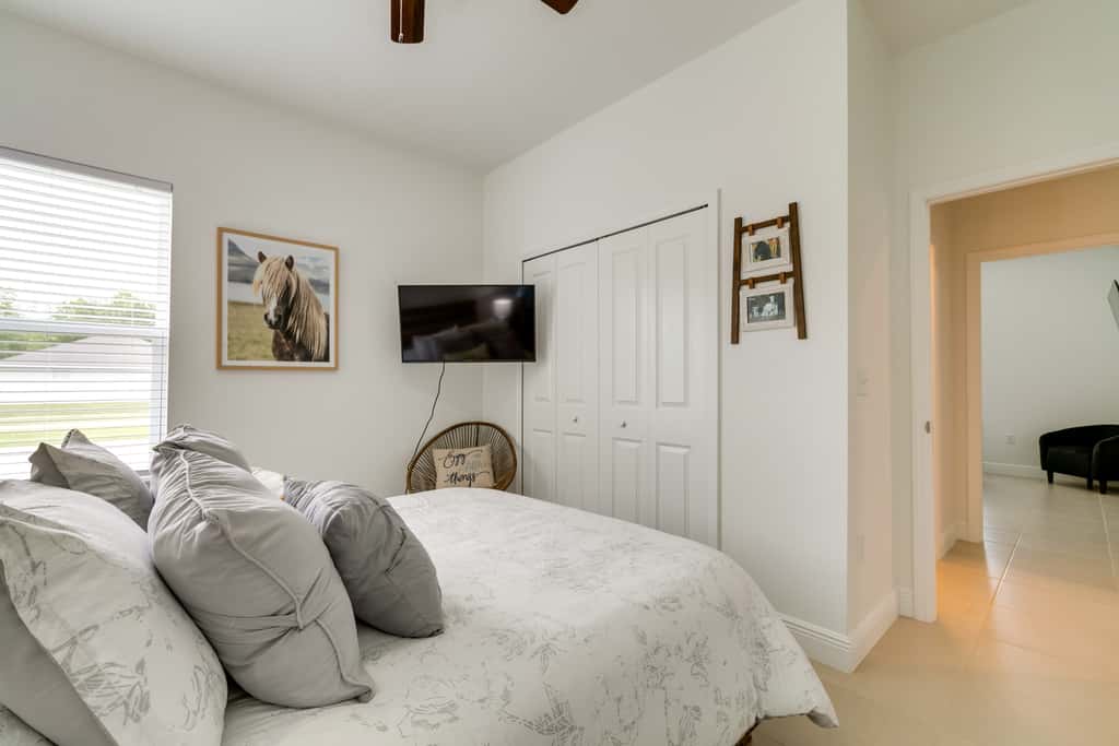 Bright, Pet-Friendly Home: 16 Mi to Downtown Ocala