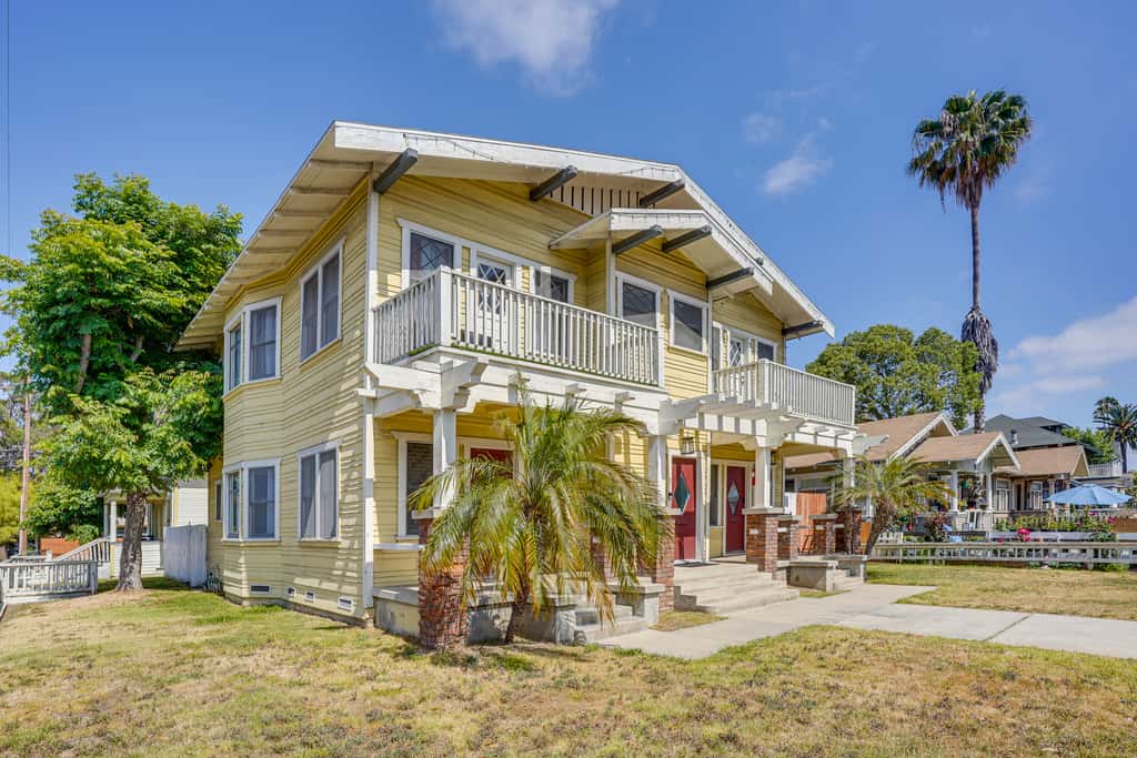1 Mi to Dtwn! Bright Long Beach Apartment